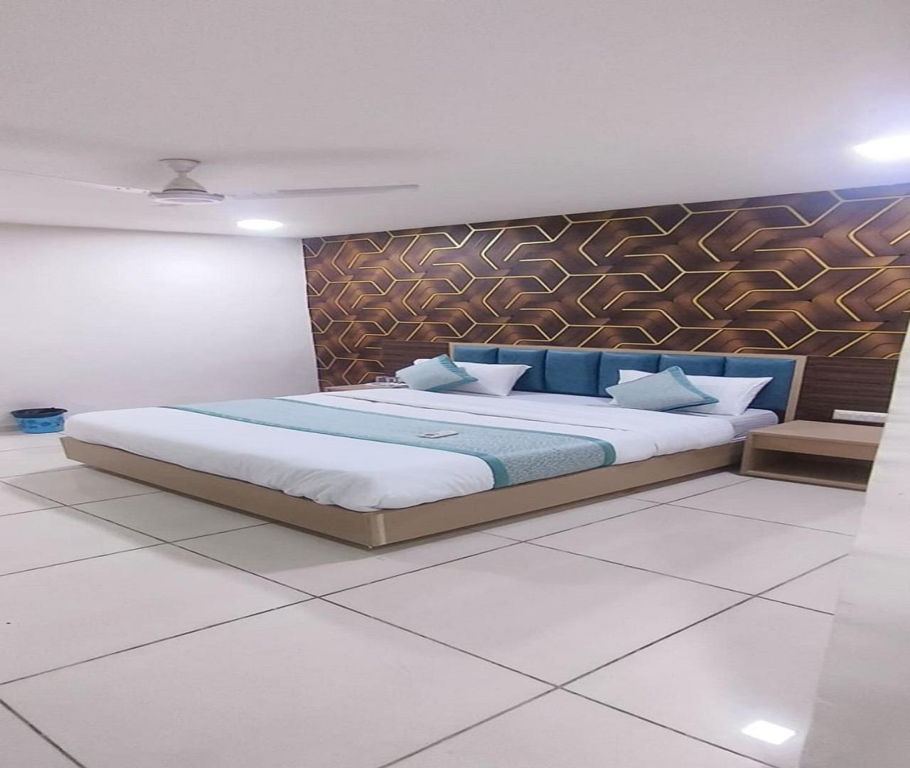 Hotel Nest View 阿穆达巴 外观 照片