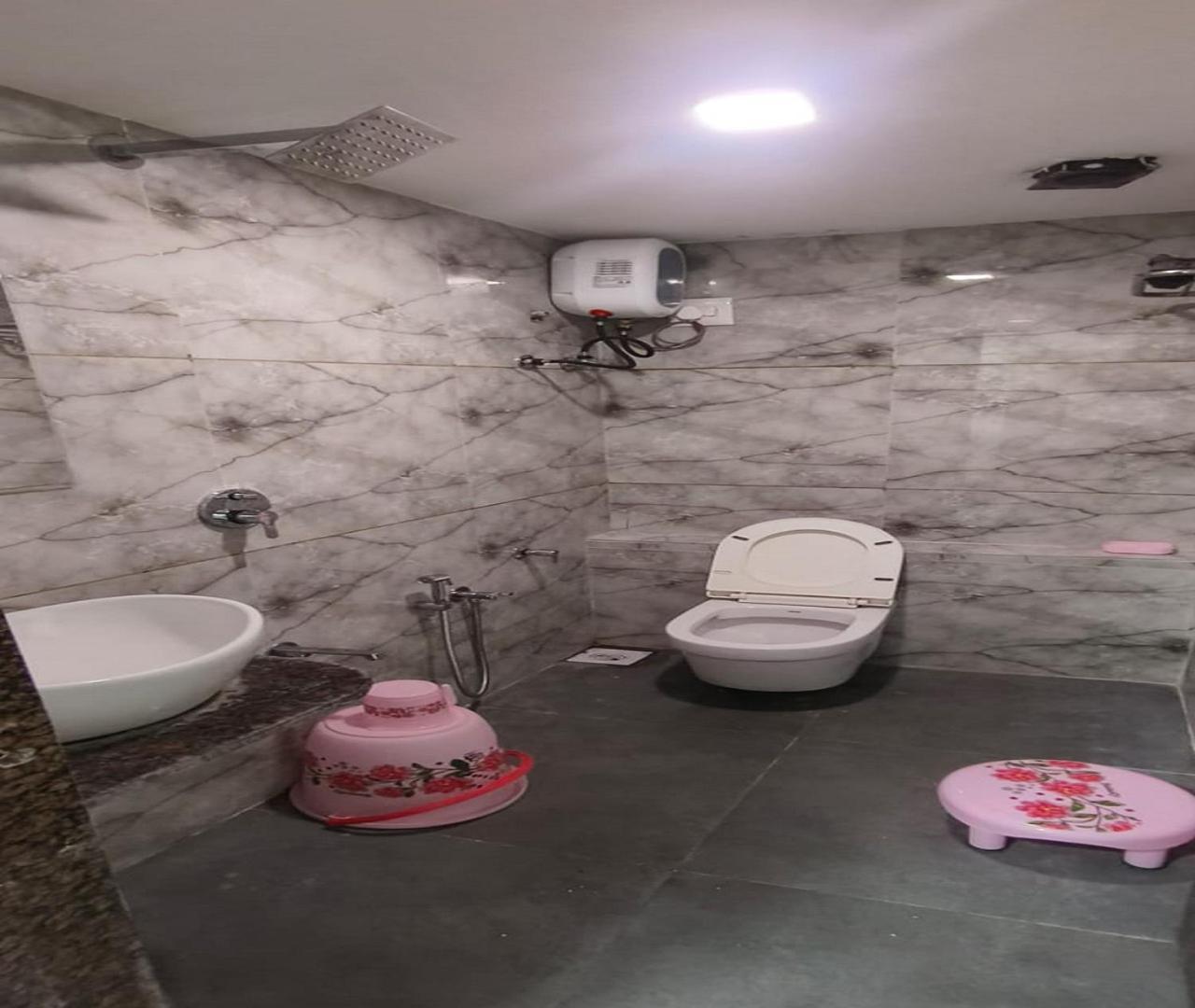 Hotel Nest View 阿穆达巴 外观 照片